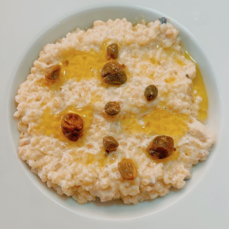 716 Recettes – Fregola aux anchois, câpres et ricotta