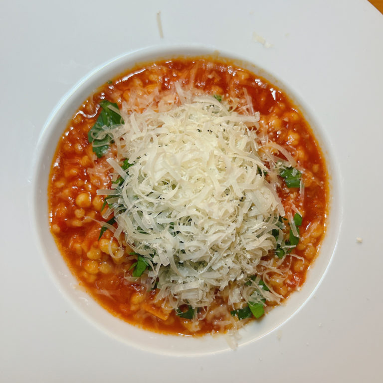 716 Recettes – Fregola à la sauce tomate